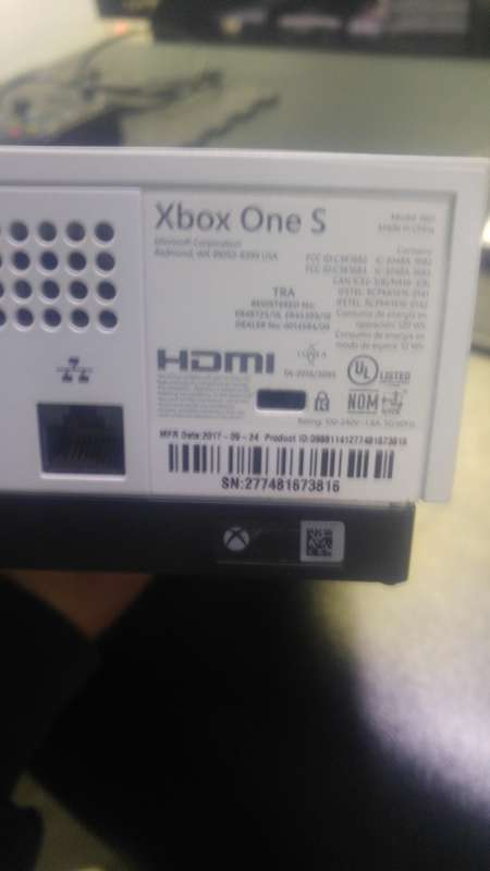 Microsoft Xbox One S - 500 GB HDD - Model 1681 Gaming Console + 1 Controller