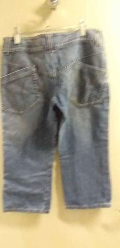 Free Clothing - 3/4 Jeans - Size 14 - Hip 102cm - Like New