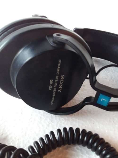 1979 Vintage Sony Dr-s3 Dynamic Stereo Headphones W/ Long Extension Cable