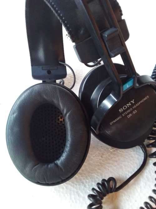 1979 Vintage Sony Dr-s3 Dynamic Stereo Headphones W/ Long Extension Cable