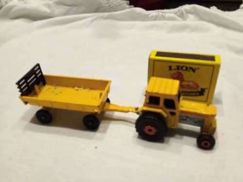 Matchbox Tractor & Hay Trailer , Mint  No 46 - Die Cast Made in Macau 1978 Mint Condition