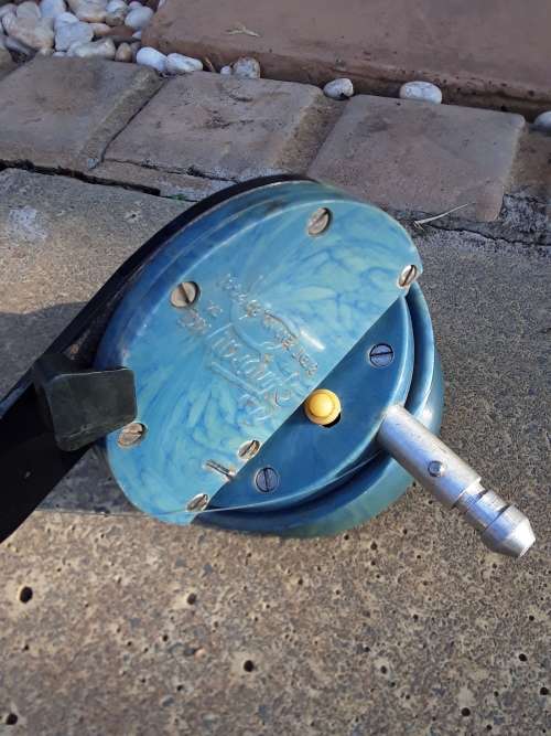STINGRAY MKII T.M PATENT PEND NO 89/2441 FISHING REEL - 100% WORKING