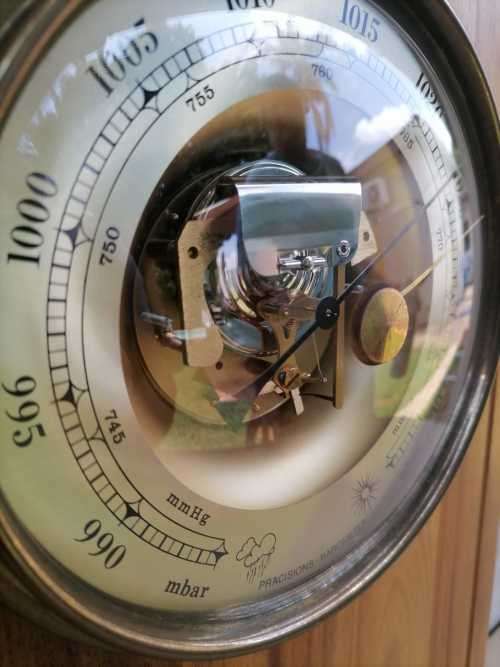 VINTAGE - PRACISIONS - Barometer west germany  - MADE FROM BRASS WITH OAK WOOD - 100% WORKING
