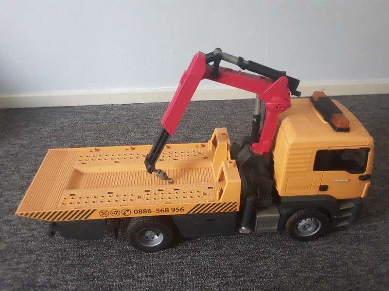 GIGANTIC BRUDER MAN TGS CRANE TRUCK - MADE IN GERMANY 2009 - 59 CM L X 24 CM H X 18CM W