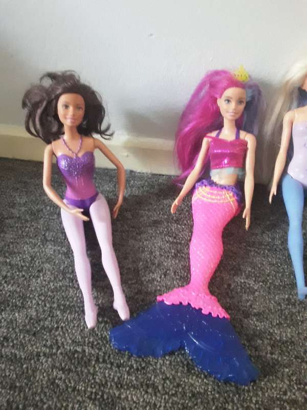 4 Barbie Dolls - Mattel - 1 Simba Kevin Doll
