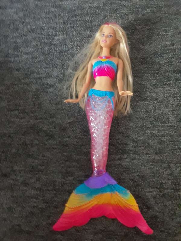 4 Barbie Dolls - Mattel - 1 Simba Kevin Doll