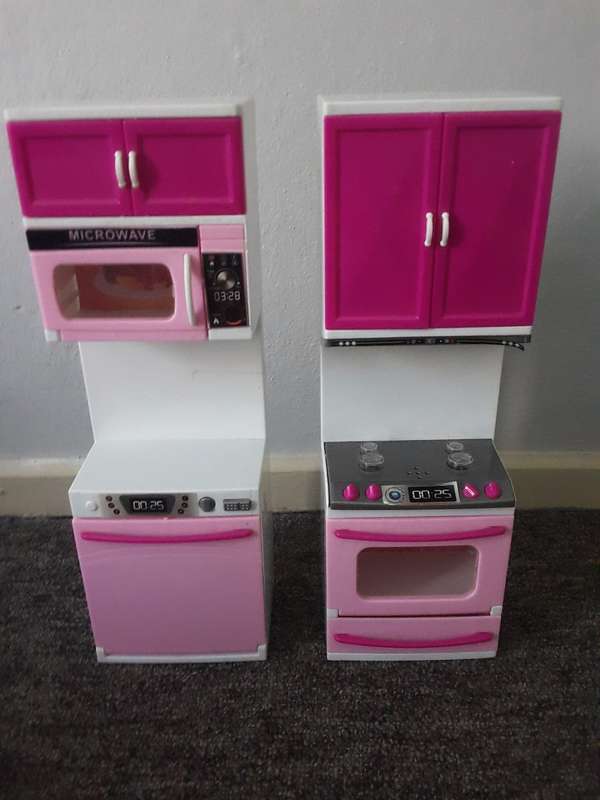 2 x Girls Kitchen Cabinets Toys, Grocery Cupboards, Microwave, Stove, Washing machine