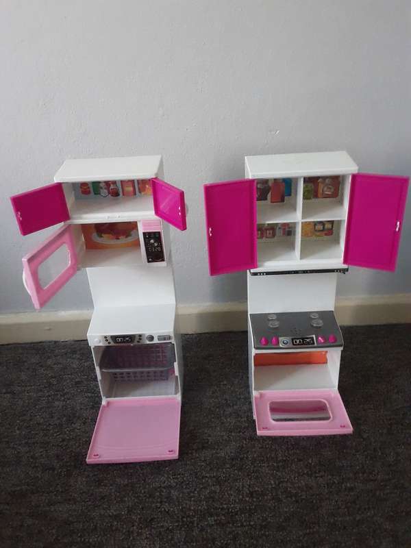 2 x Girls Kitchen Cabinets Toys, Grocery Cupboards, Microwave, Stove, Washing machine