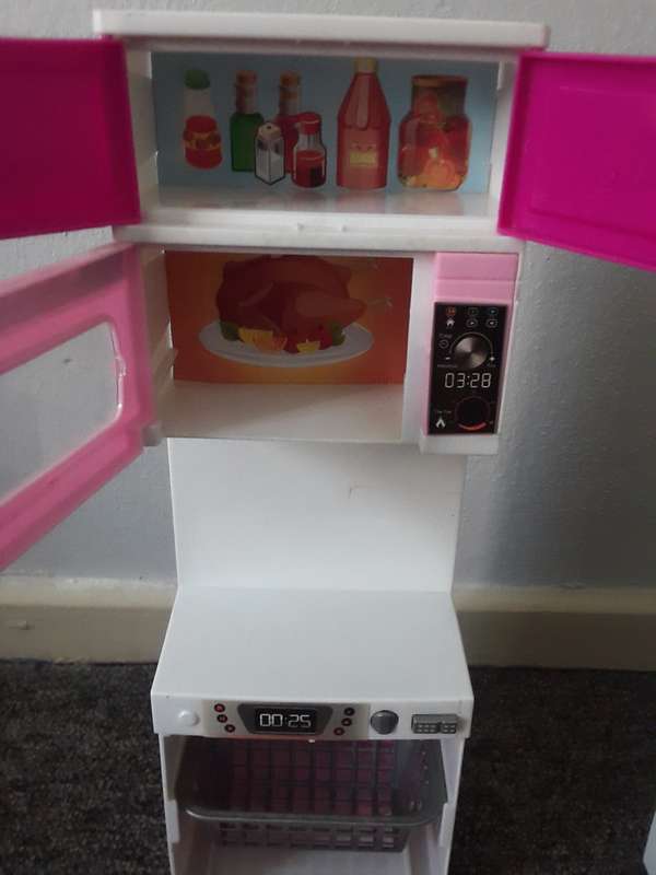 2 x Girls Kitchen Cabinets Toys, Grocery Cupboards, Microwave, Stove, Washing machine