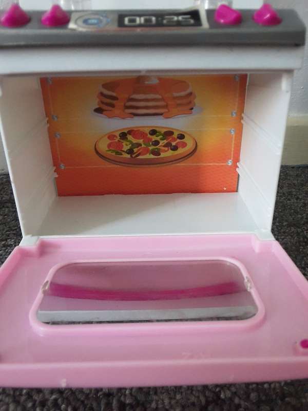 2 x Girls Kitchen Cabinets Toys, Grocery Cupboards, Microwave, Stove, Washing machine