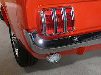 Mustang Pool table