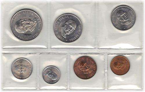 VORSTER UNCIRCULATED NICKEL COIN SET OF 1982 SEALED 1c TO R1