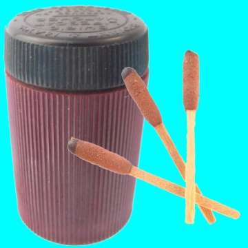 Second World War Lifeboat Emergency Matches in Original Bakelite Waterproof Container.