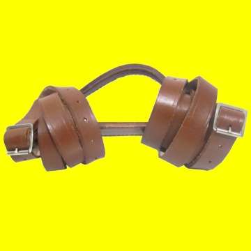 Second World War Officers Leather Kit Carry Straps with Handle.