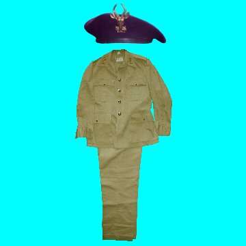S.A.Parabat First Type Uniform with Maroon Beret and Large Metal Badge - Size 12.