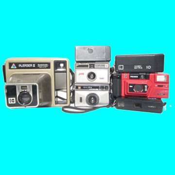 Al lot of 7 Cameras from yesteryear.