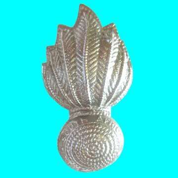 Artillery Gilding Metal Collar Badge - Also Worn As Beret Badge - Pins Intact.