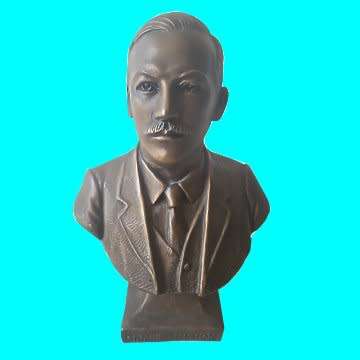 Bust of Danie Theron by Phil Minnaar '87.