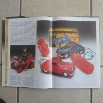 Book - Hardcover - Toys Cars Book With Dinky`s, Corgi`s Tin Plate, Matchbox And Paddle Cars