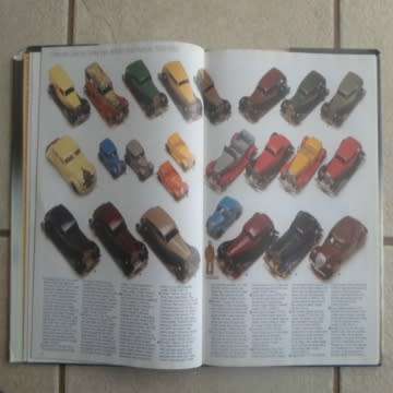 Book - Hardcover - Toys Cars Book With Dinky`s, Corgi`s Tin Plate, Matchbox And Paddle Cars