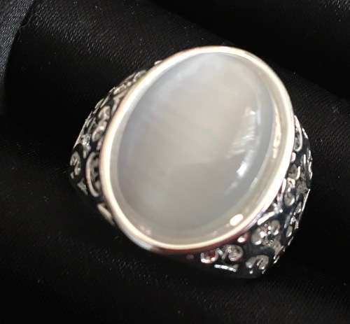 Dazzling Cr. Moonstone Set in Genuine Imported 925 Sterling Silver Filled Ring