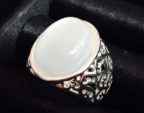 Dazzling Cr. Moonstone Set in Genuine Imported 925 Sterling Silver Filled Ring