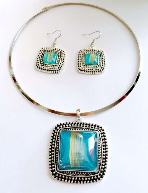 Spectacular Imported Gemstone Necklace and Earrings Set