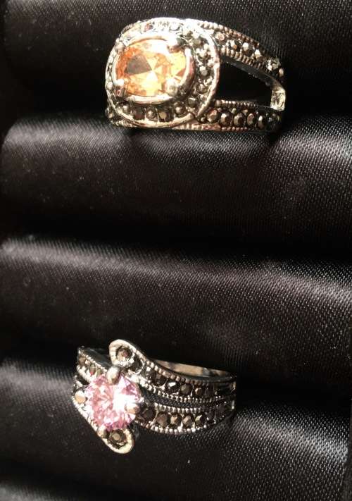 Gorgeous Cr  Topaz Set in 2 x 925 Silver Pewter Ring