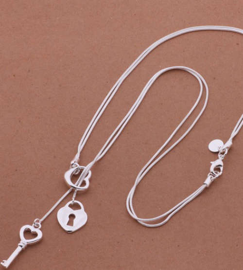 Absolutely Gorgeous 925 Sterling Silver Charm Necklace Imported Filled Jewelry