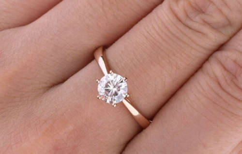 Pretty Sexy and Petite Diamante Set in 18ct Rose Gold Engagement Ring Imported Filled Jewelry
