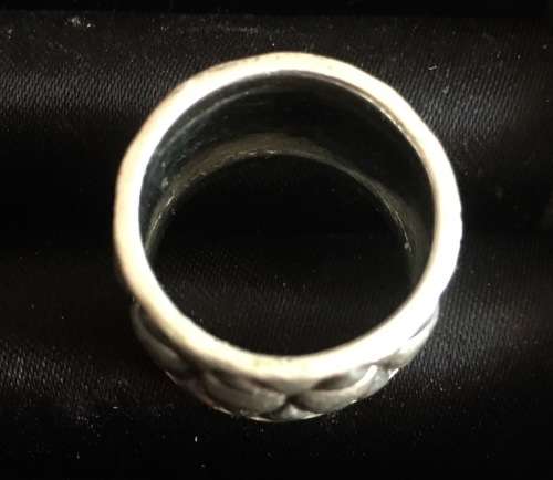 Gorgeous Genuine Solid Heavy 925 Sterling Silver Wedding/Engagement Ring