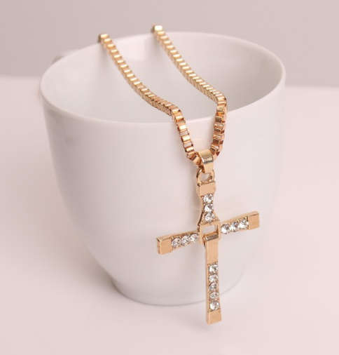 Stylish Sim Diamonds Set in 18ct Unisex Yellow Gold Filled Cross with Matching Neck Chain