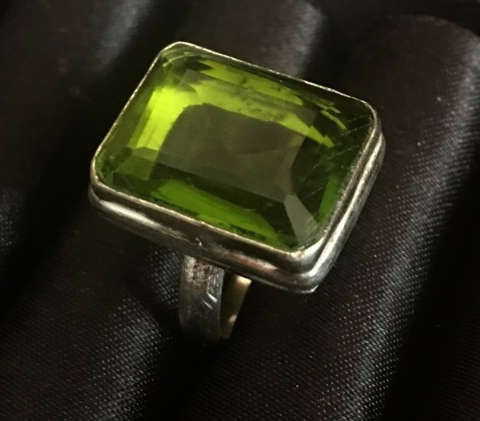 Classy Cr Green Emerald Set in 925 Sterling Silver Imported Filled Ring