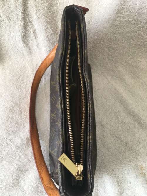 Authentic LOUIS VUITTON LOOPING MM Monogram Canvas Leather Shoulder Bag M51146