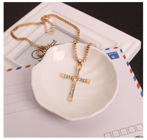 Stylish Sim Diamonds Set in 18ct Unisex Yellow Gold Filled Cross with Matching Neck Chain