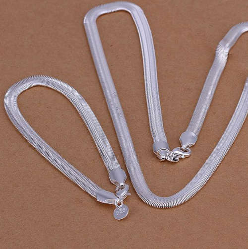** SissyGirls ** Herringbone Neck Chain with Matching Bracelet