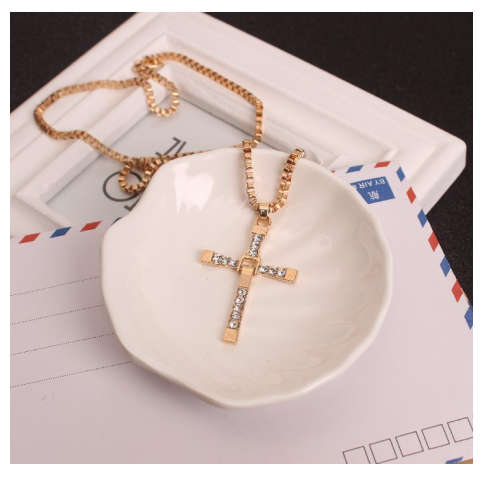 Stylish Sim Diamonds Set in 18ct Unisex Yellow Gold Filled Cross with Matching Neck Chain