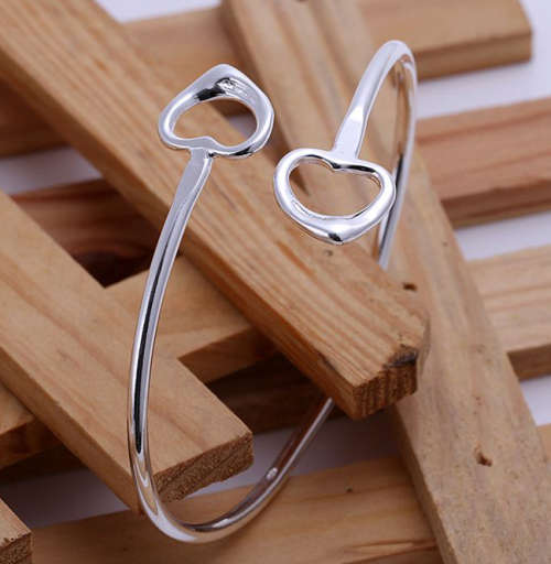 Attractive Double Heart Shape Pendants Bangle/Bracelet