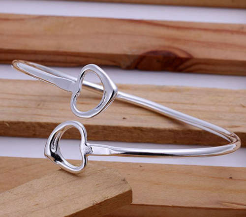 Attractive Double Heart Shape Pendants Bangle/Bracelet