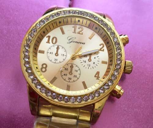Quality Sim Diamond Set in 18kgp Imported Geneva Woman's Watch