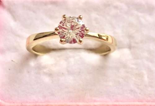 Popular   **SISSYGIRLS**   1.2ct Sim. Diamond  Ring Imported