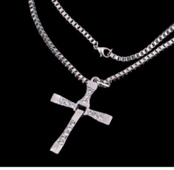 Attractive Diamante in 925 Sterling Silver Cross with free Matching Chain Imported Filled Jewellery