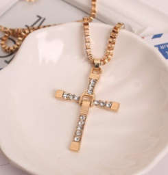 Stylish Sim Diamonds  Unisex  Cross with Matching Neck Chain