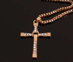 Stylish Sim Diamonds  Unisex  Cross with Matching Neck Chain
