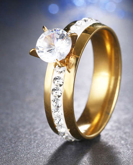 Stylish Diamante Set in Titanium Stainless Steel Wedding/Engagement Rings