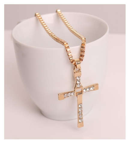 Stylish Sim Diamonds IN 14K Gold Unisex Cross with Matching Neck Chain