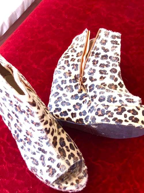 LAI LIZ HILV IMPORTED ANIMAL PRINT SHOES