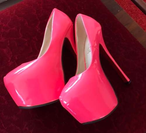 LENG YAN NYLANG IMPORTED PINK LADY SHOES