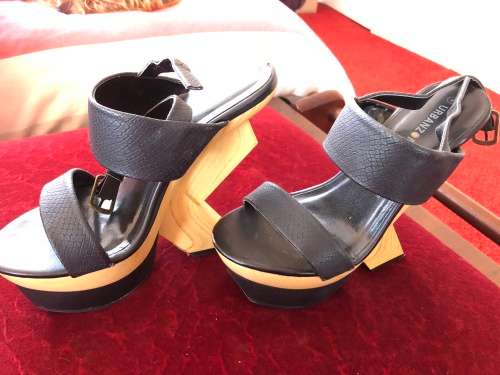 URBANZONE BLACK DETAILED LADY SHOES
