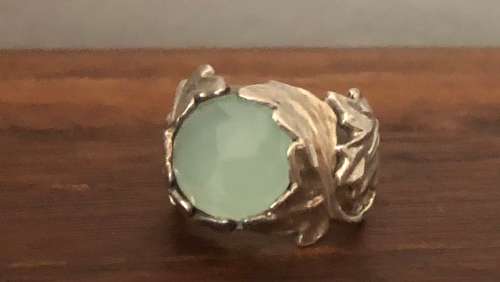 Attractive 925 Sterling Silver Gemstone Ring